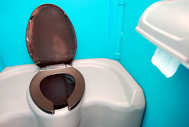 Best Porta potty rental near me  in Shasta Lake, CA